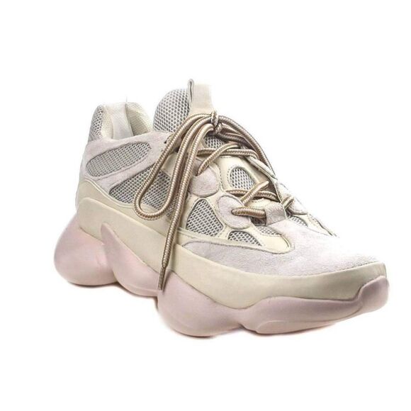 Cream Sneaker a Exaggerated Boost Sole - Picture 4 of 6